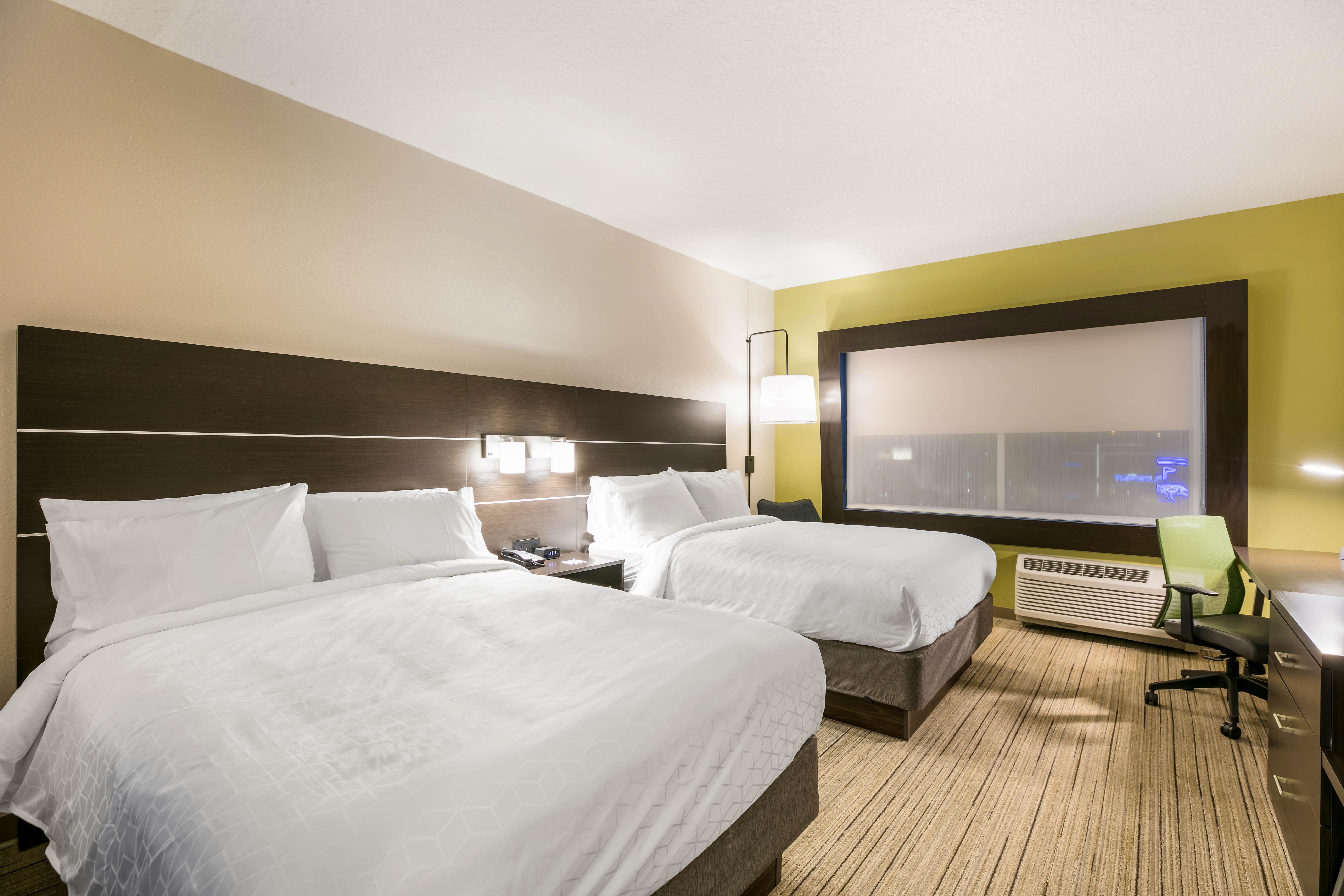Holiday Inn Express & Suites Jacksonville - Town Center By Ihg Exterior photo