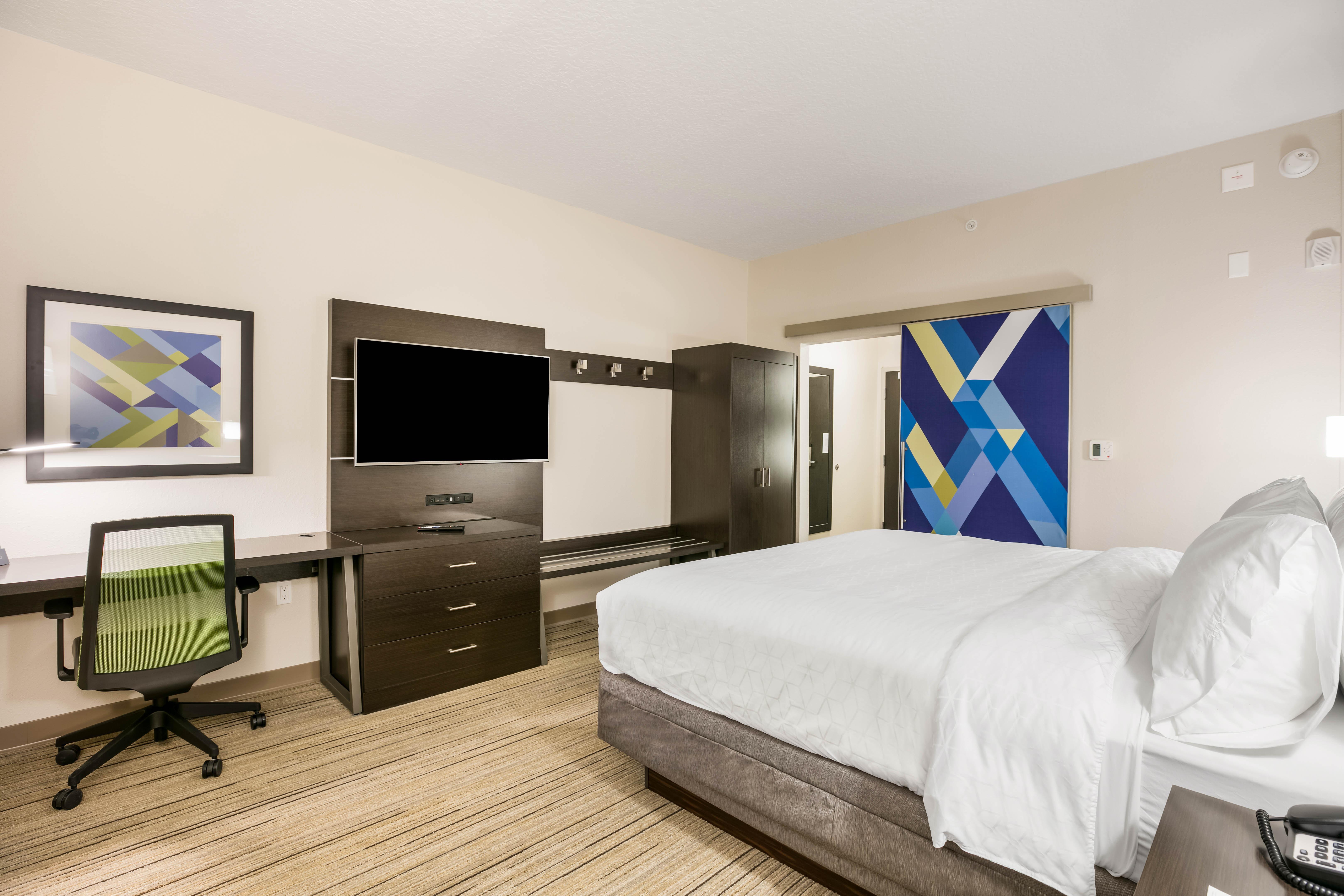 Holiday Inn Express & Suites Jacksonville - Town Center By Ihg Exterior photo