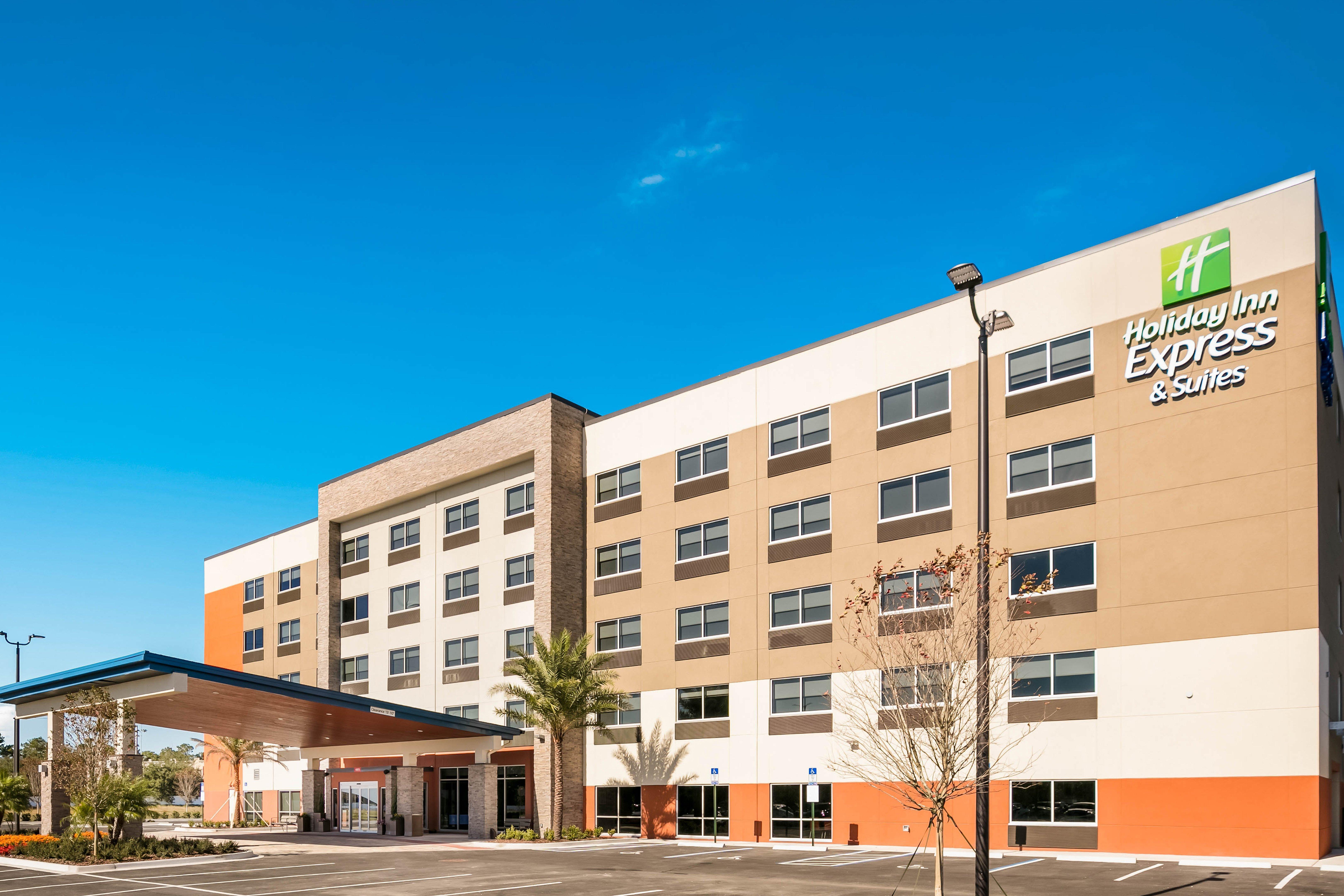 Holiday Inn Express & Suites Jacksonville - Town Center By Ihg Exterior photo